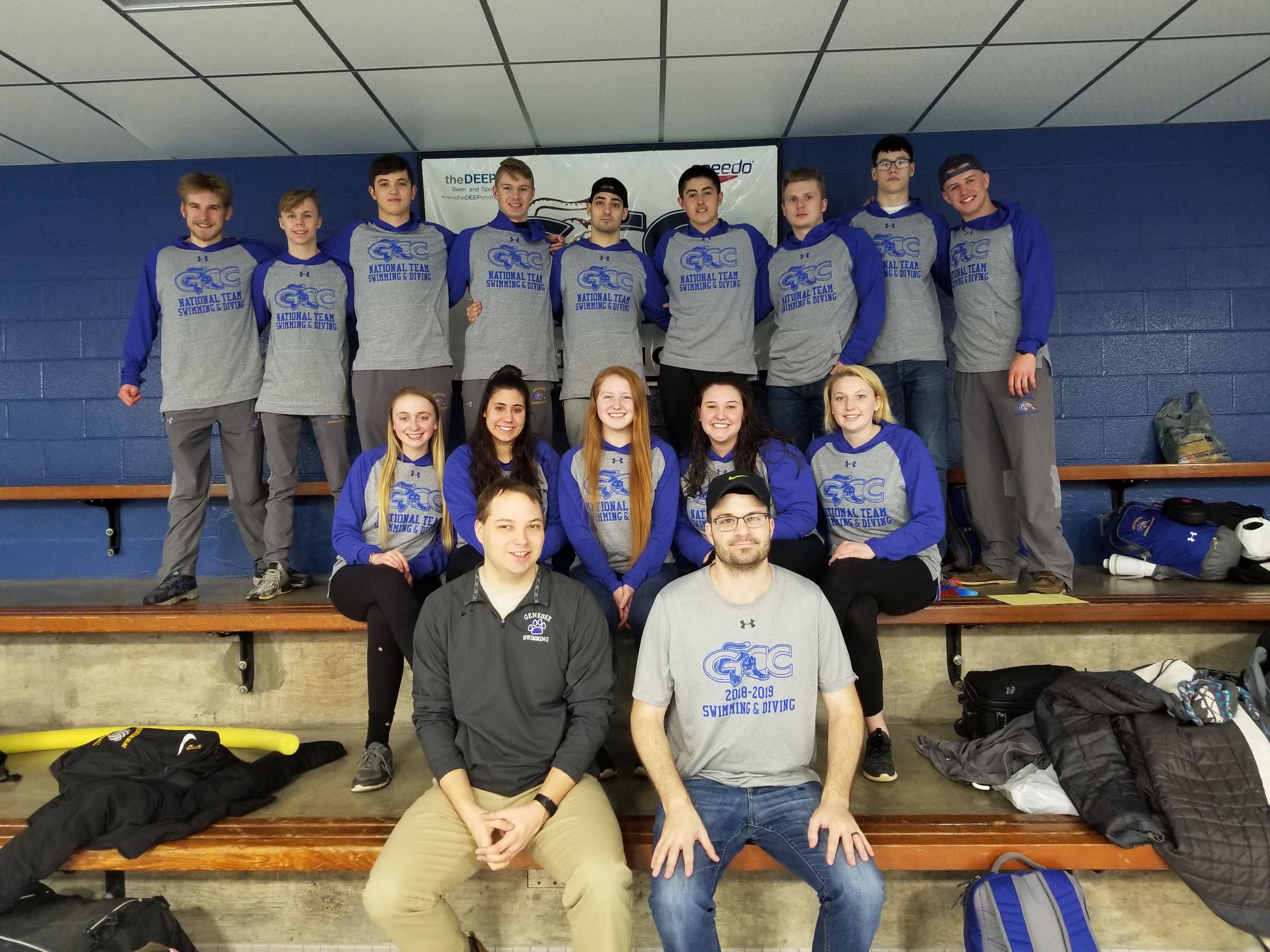 Photo of swimming and diving team